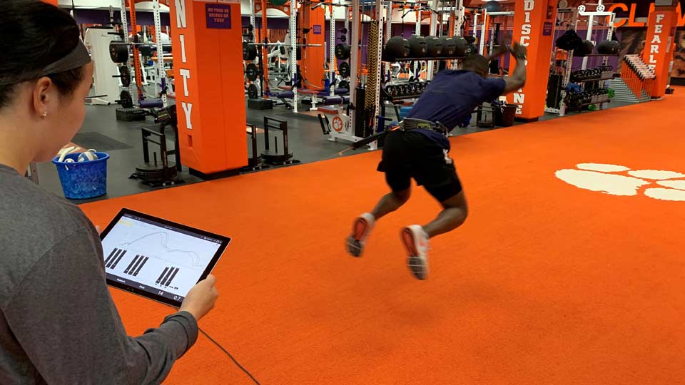 1080 In Session: Creating a Load-Velocity Profile—Broad Jump